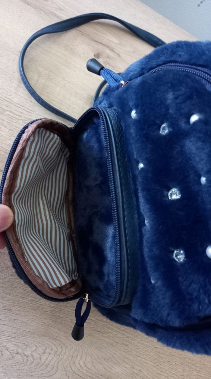 Sac à dos " matière peluche " - photo numéro 7