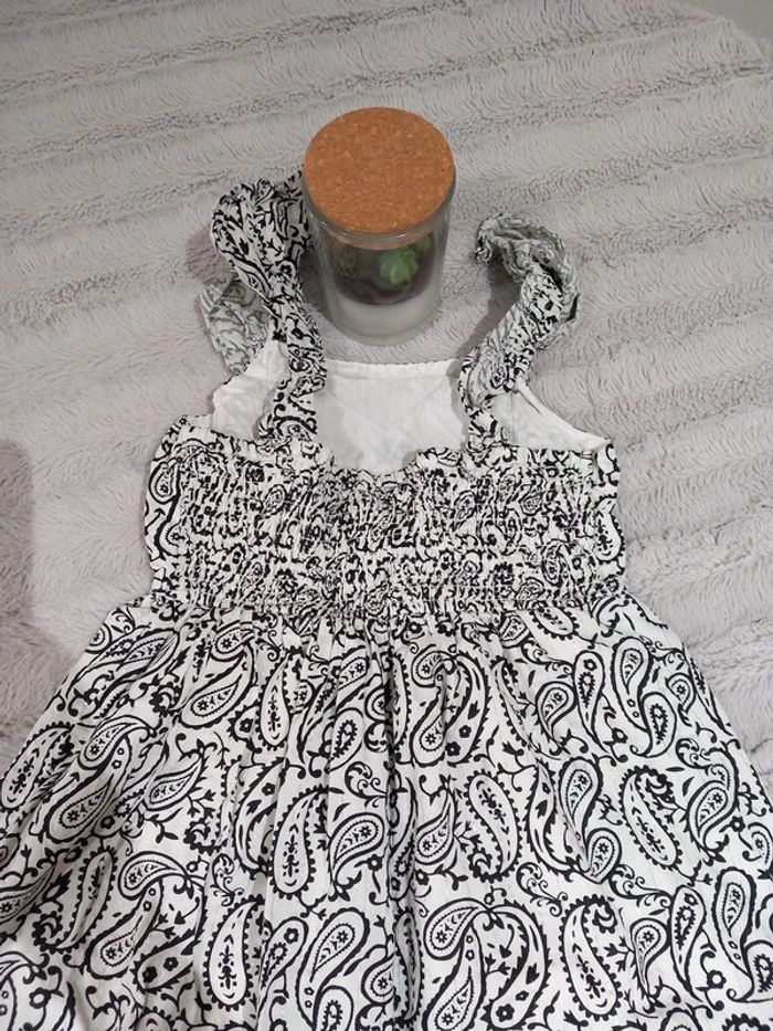 Robe noire et blanche - photo numéro 9