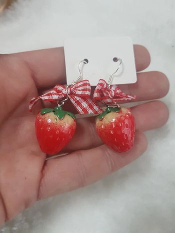Boucles d'oreilles fraises