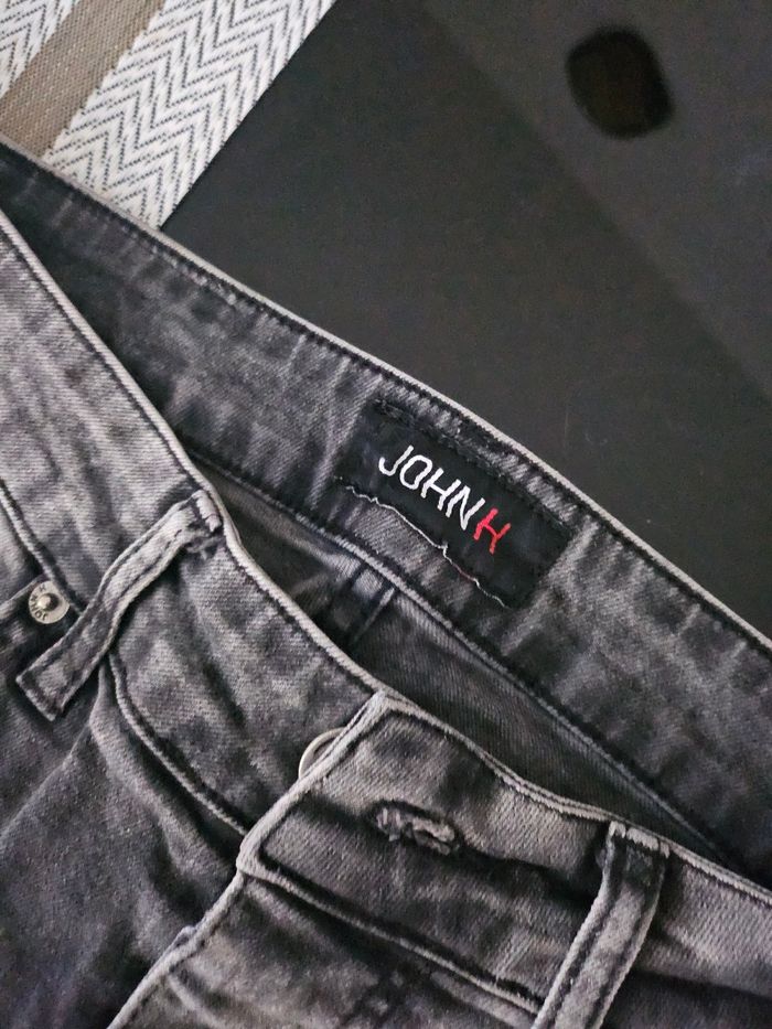 Jeans homme taille 38 marque John H - photo numéro 2