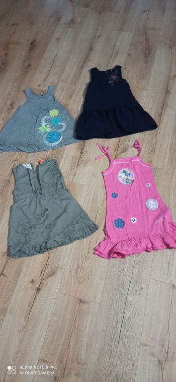 Lot de 4 robes 6 ans