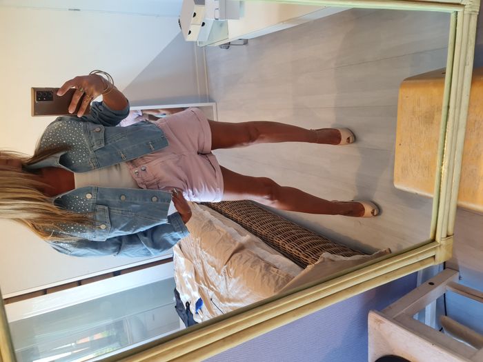 Veste en jean courte ample avec des strass Shein Taille 36 - photo numéro 2