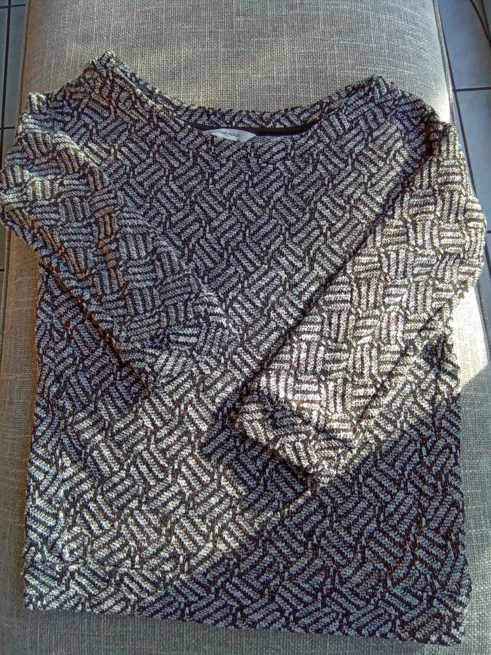 Pull noir et blanc fils brillants Naf Naf taille 36 - photo numéro 5