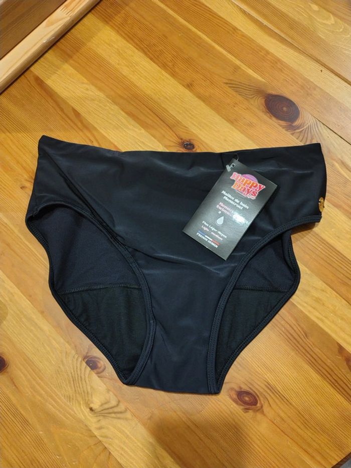 Culotte de bain menstruelle