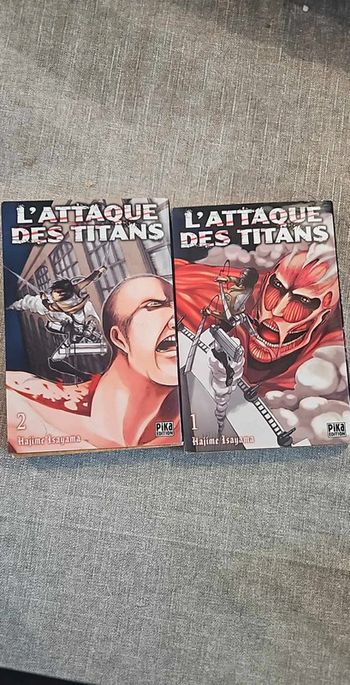 Lot de 2 mangas l'attaque des titans