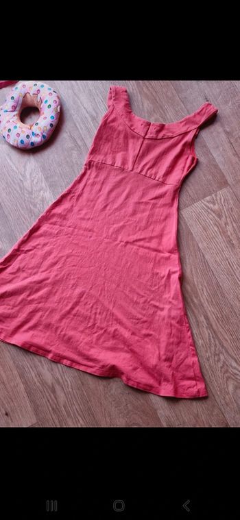Robe sans manches coloris rose framboise unis taille 12 ans TBE