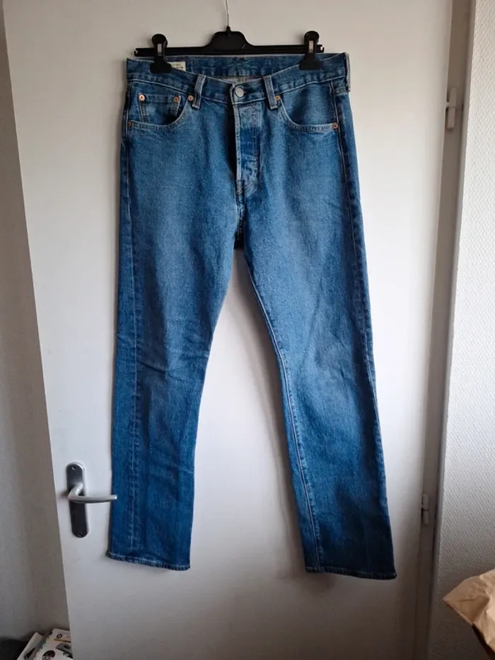 Jean bleu Levis quasiment neuf 🔥