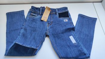 2 jean slim neuf avec étiquette