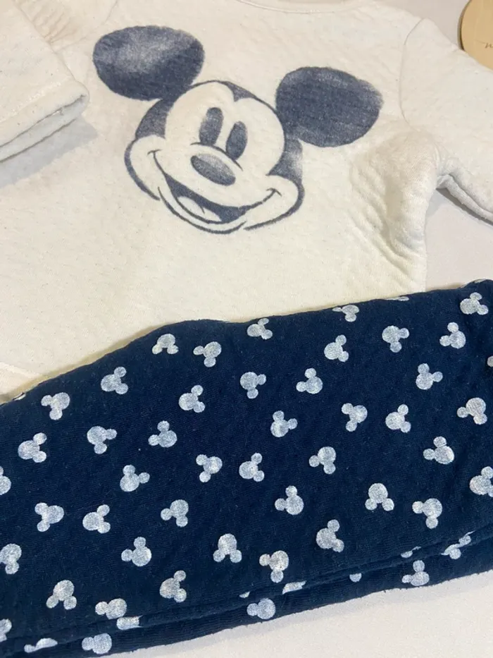 Ensemble ou pyjama - 6 mois - photo numéro 2