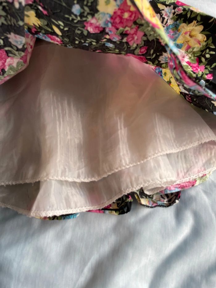 2 jupes 4/5ans - photo numéro 6