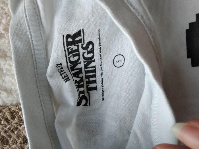 🌸Tee-shirt stranger things Netflix S à 2€🌸 - photo numéro 4
