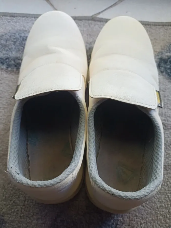 Chaussures de sécurité en TBE - photo numéro 3
