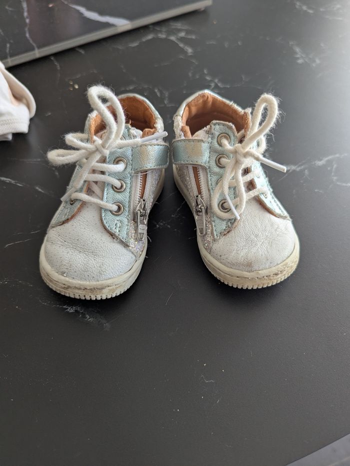 Chaussures fille 🥲 - photo numéro 2