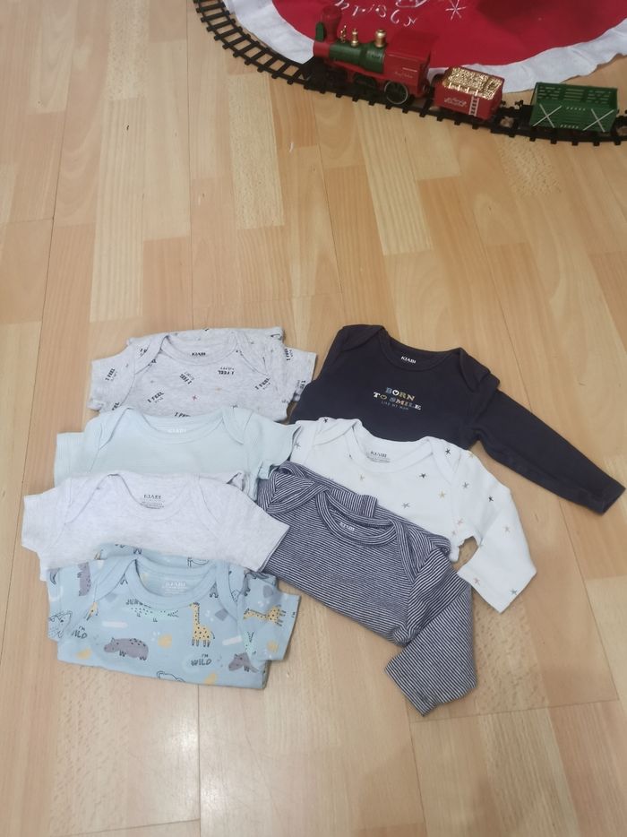 lot de 34 vêtements garcon - photo numéro 2