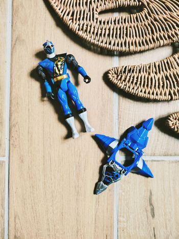 🙅 Power rangers ninja steel dx figurine Maître Ninja bleu or avec bouclier transformable