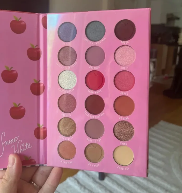 Palette Disney blanche beige neuve