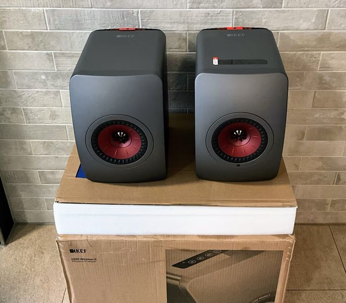 Paire d'Enceintes sans fil Kef LS50 Wireless II NEUVE - photo numéro 2