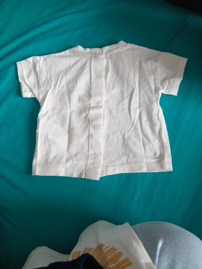 T-shirt 3 mois - photo numéro 2