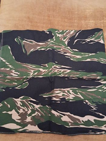 Bandana camouflé tigerstripe