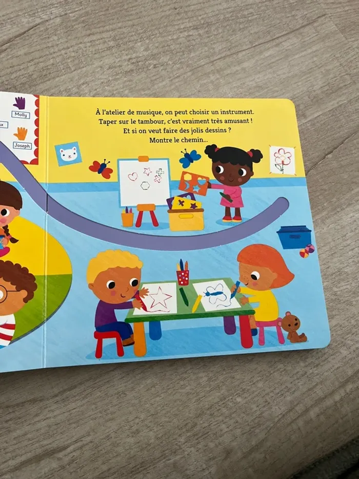 Livre suis moi à la crèche - photo numéro 2