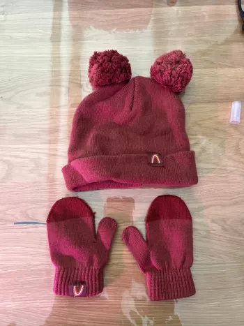 Bonnet + gant bordeaux bébé fille Zeeman 50cm 1-2 ans