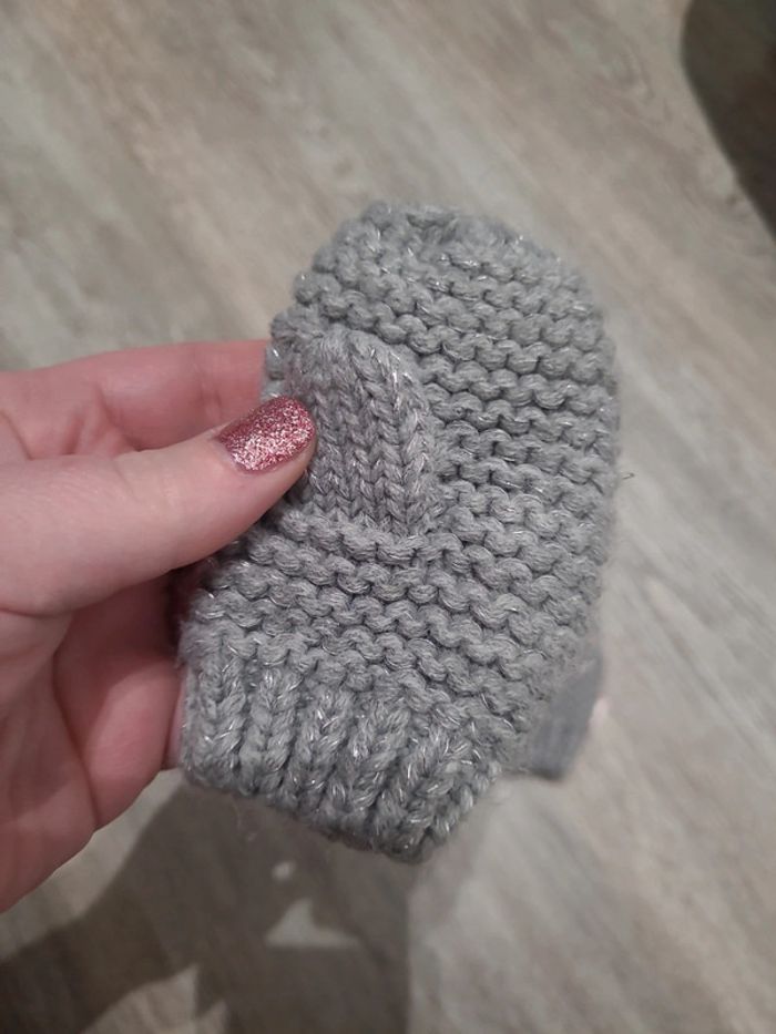 Moufles en tricot lainage gris et argent - photo numéro 3