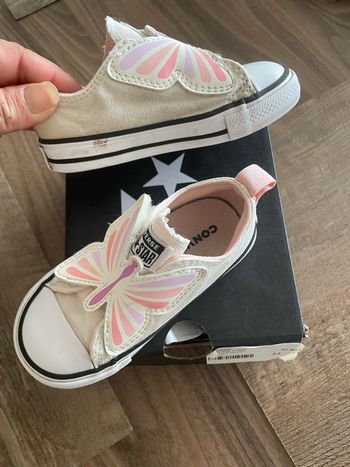 Converse papillon T22
