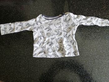 Haut de pyjama bébé