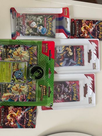 Lot boosters Pokémon – dont Héros Transcendants (nouvelle série) 🔥