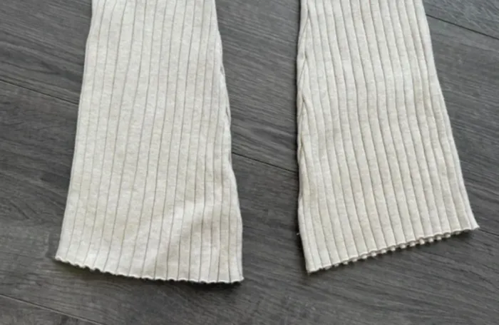 pantalon beige flare 8/9 ans H&M - photo numéro 3