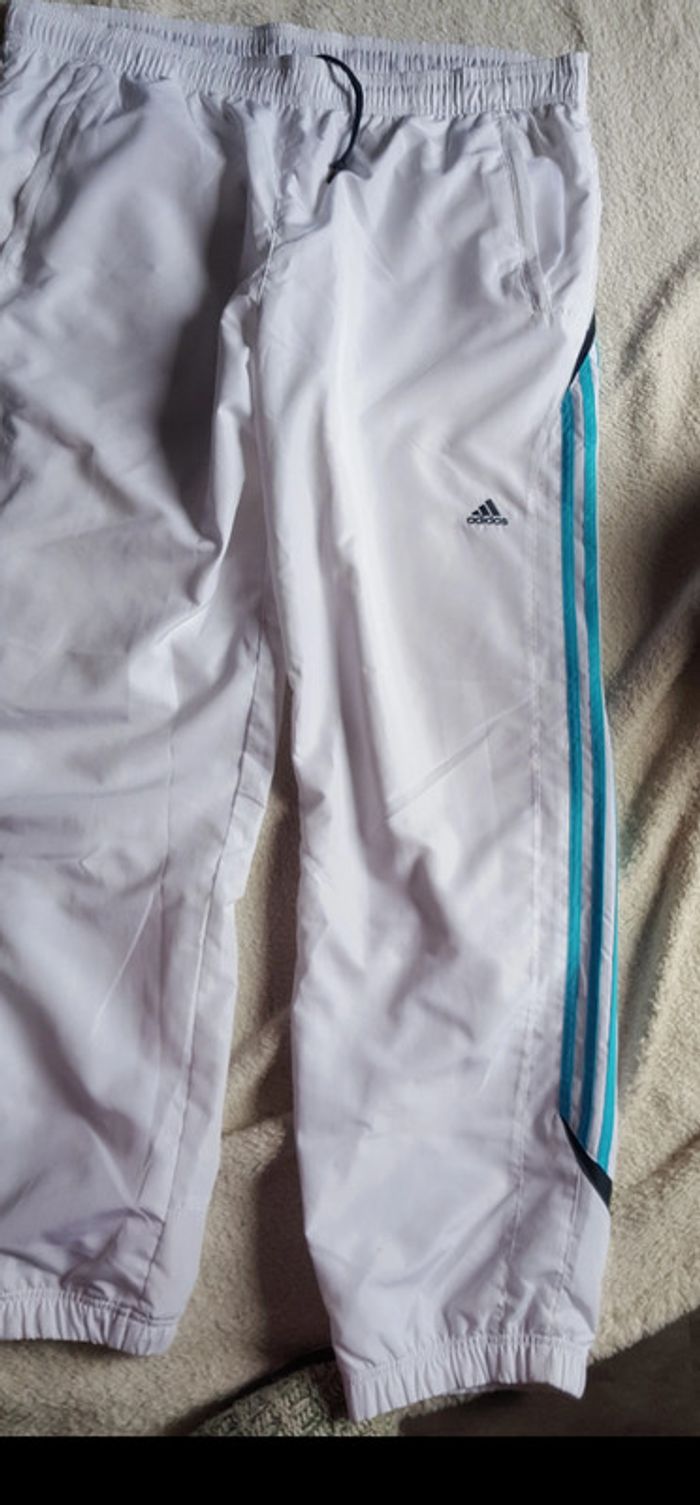 Pantalon de survĂȘtement Adidas đ - photo numĂ©ro 3