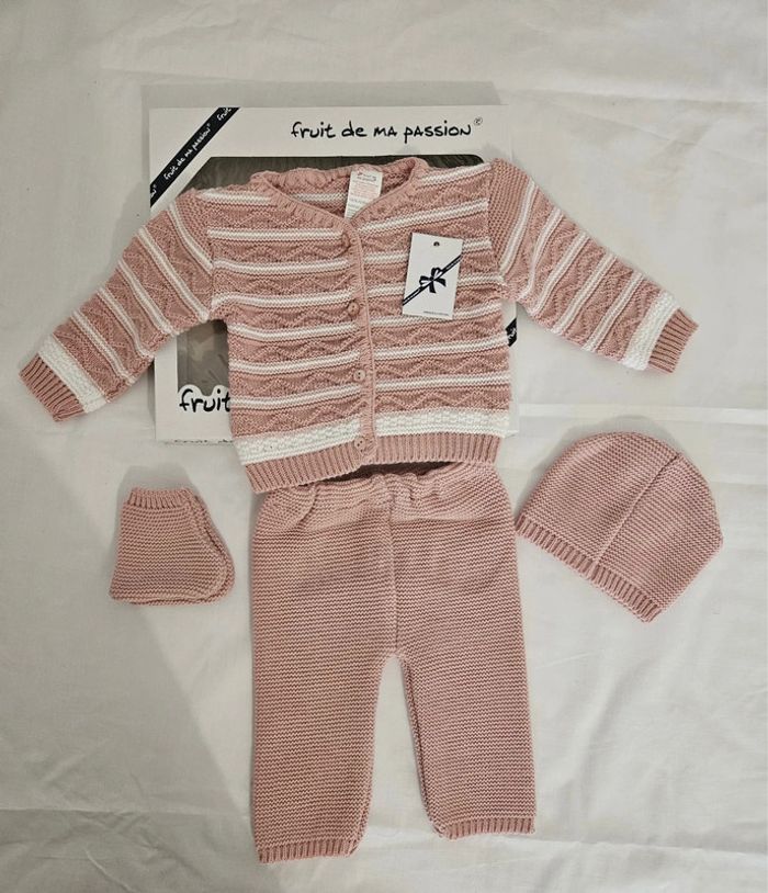 Coffret cadeau ensemble 4 pièces rose pour bébé fille
