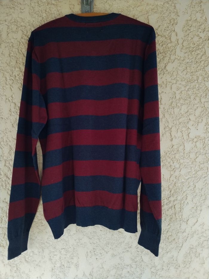 Pull homme taille L col V manches longues - photo numéro 2