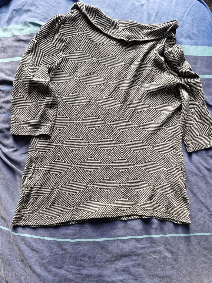 Superbe pull jaquart col large à revers drapé - photo numéro 3