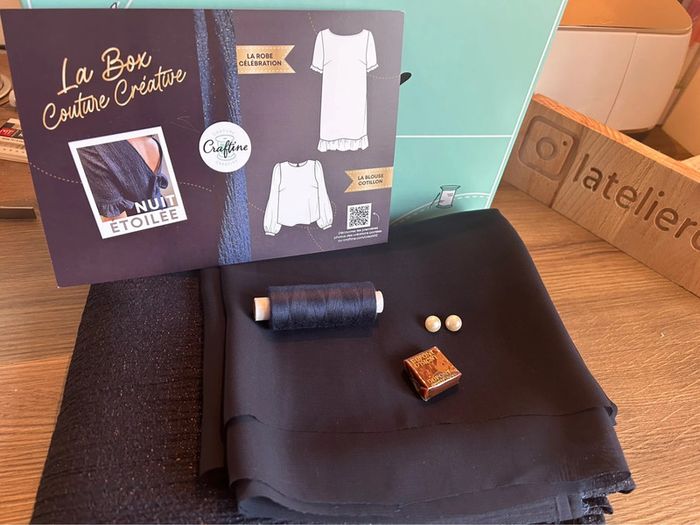 Craftine box nuit étoilée 2 patrons robe et blouse + tissu et mercerie