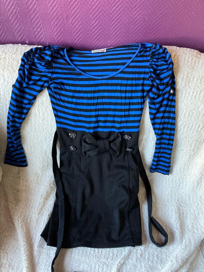 Robe noire et bleue - photo numéro 2