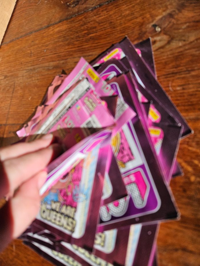 Lot pochettes LOL panini - photo numéro 7