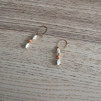 Boucles d’oreilles • blanc & abricot 🌿