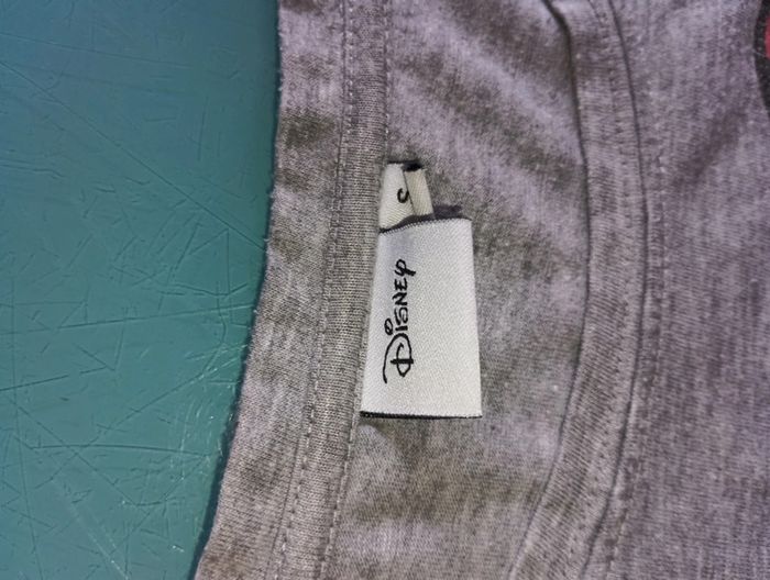 Tee-shirt femme taille S marque Disney - photo numéro 3