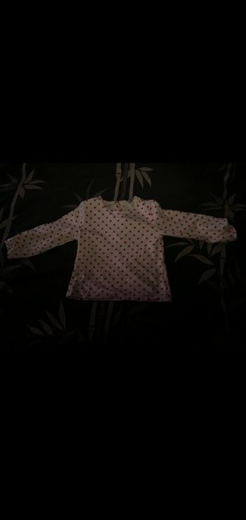 Tee shirt 12 mois manches longues beige à pois rouge