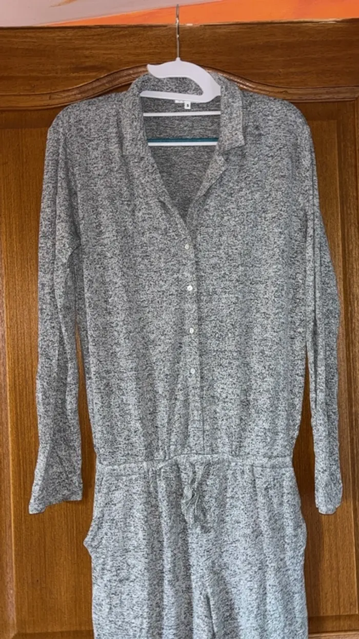 Pyjama une pièce - photo numéro 2