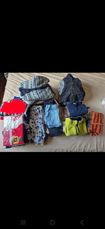 Lot de 40 vêtements 6mois garçon