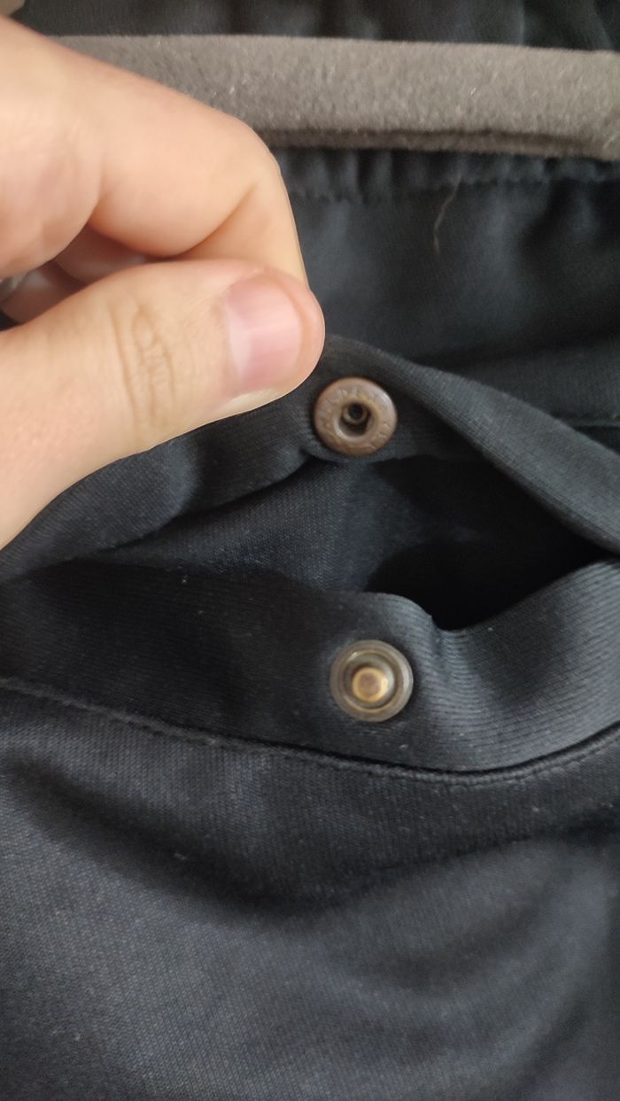 Vêtement vintage de marque Pantalon survêtement Nike noir bande blanche S #D84 - photo numéro 8