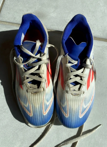 Chaussures de foot fille T 34