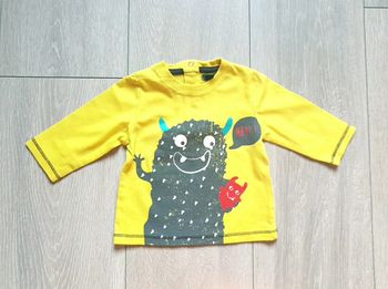 Tres beau maillot jaune. Garçon 3 mois. Marque Kiabi