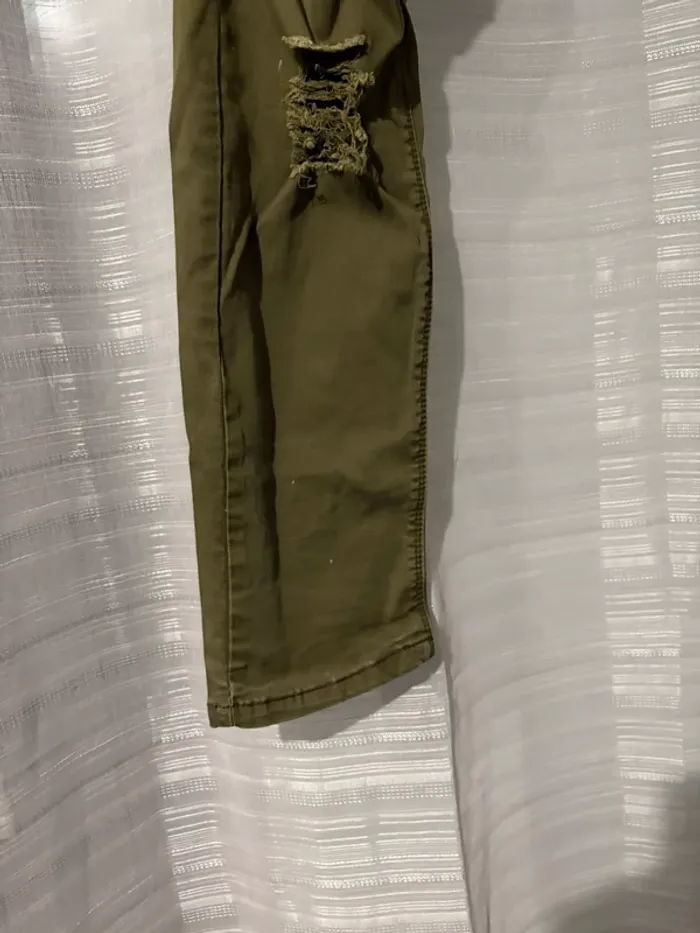 Jeans troué vert - photo numéro 3
