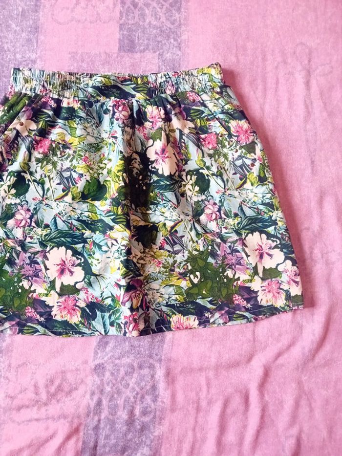 Jupe taille 34 à fleur verte - photo numéro 3