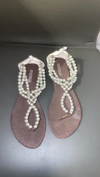 superbe paire de tong chaussure ouverte perles 37 neuve