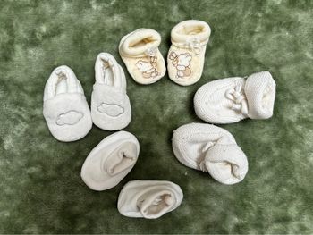 Lot chaussons naissance