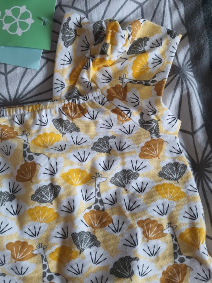 Ensemble Obaïbi taille 6 mois blouse et short neuf avec étiquettes - photo numéro 2